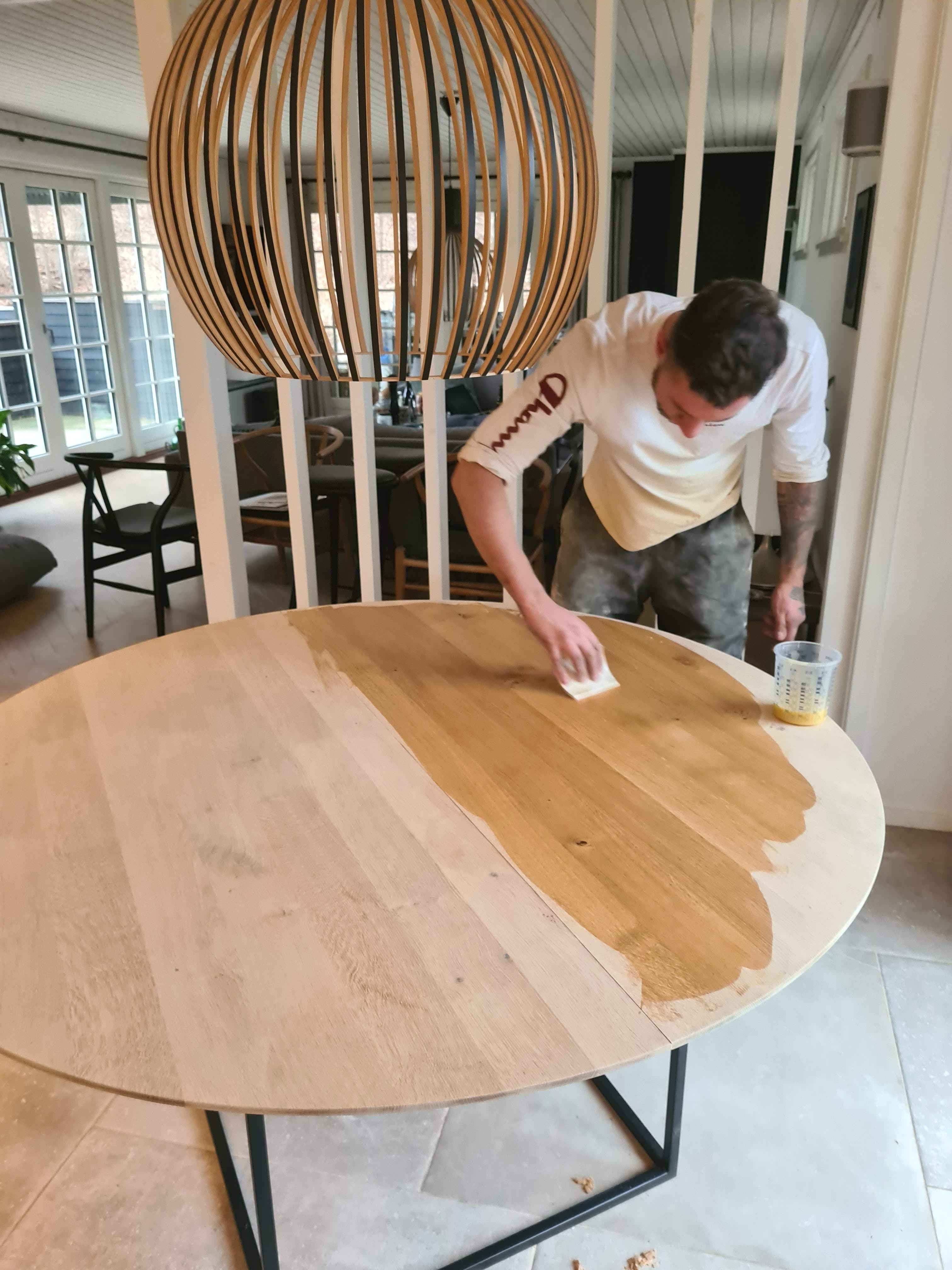 Køkkenbordplade i massiv træ med naturlig finish