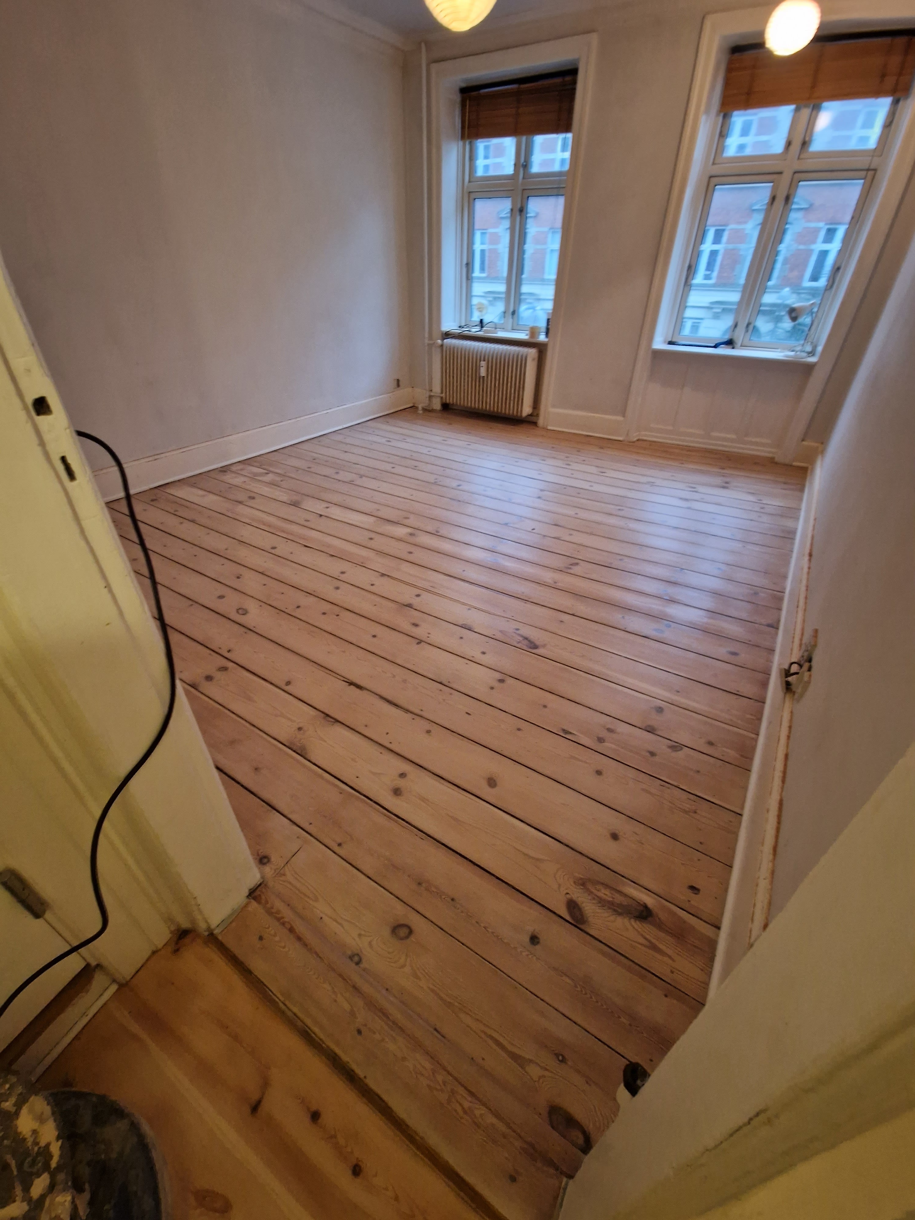 Plankegulv Hvid Lud case